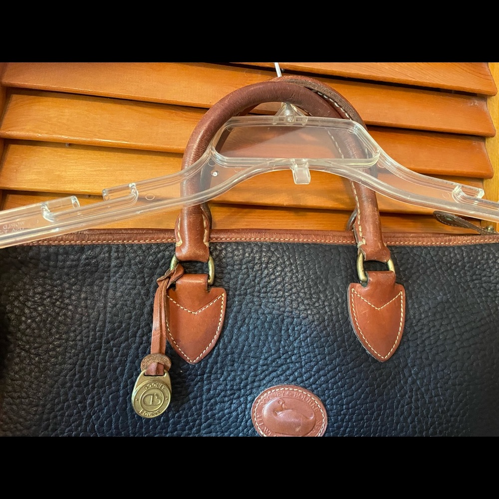 ( Authentic) Dooney & Bourke - Picture 4 of 7